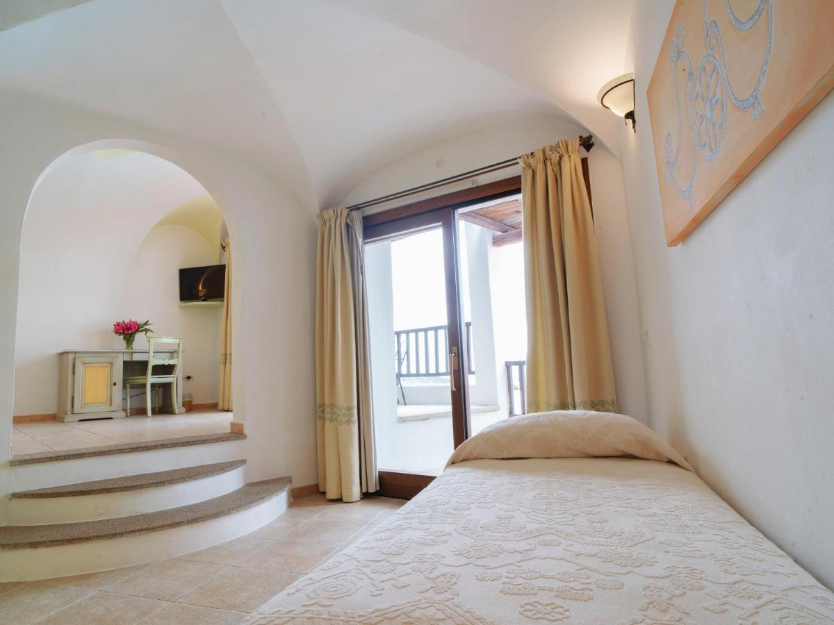 Hotel Pedra Santa Baja Sardinia Zewnętrze zdjęcie